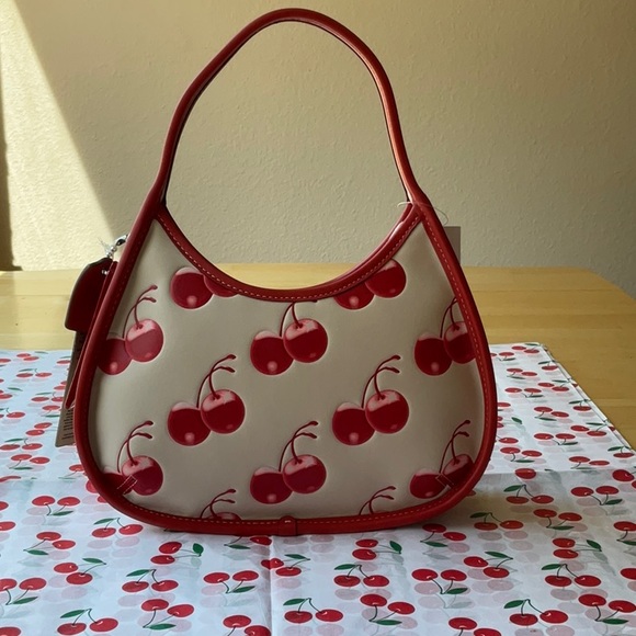🍒 COACH ERGO SHOULDER BAG IN COACHTOPIA LEATHER WITH CHERRY PRINT - Picture 5 of 16